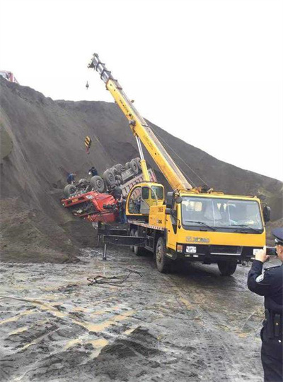 长顺上犹道路救援